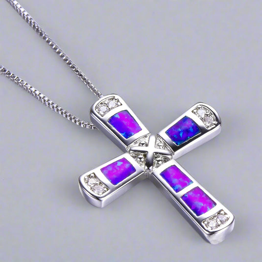 Cross pendant necklace