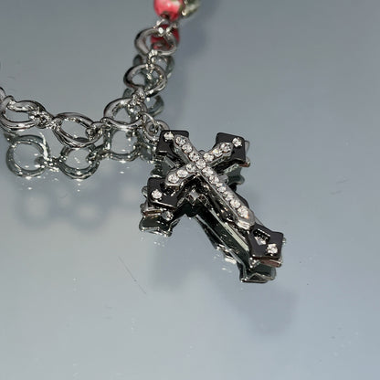 Halskette mit Diamant-Kreuz-Anhänger